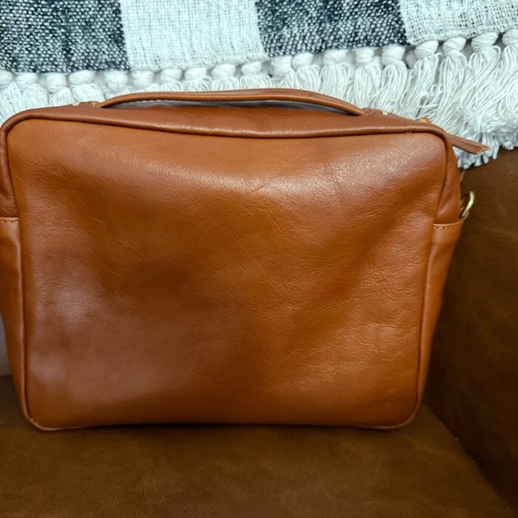 Clare V Mirabel Miel. EUC - Picture 3 of 3